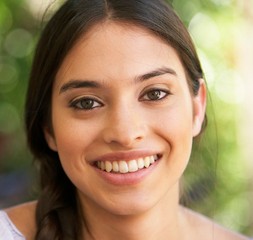 Do You Need a Smile Makeover? Check Out These Tips!