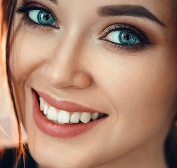 Start the New Year off With a Bang by Creating a Healthier, More Beautiful Smile!