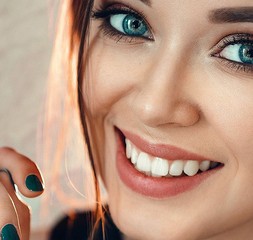 Start the New Year off With a Bang by Creating a Healthier, More Beautiful Smile!